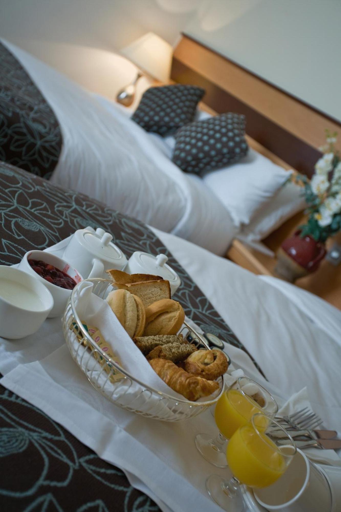 Ard Ri House Hotel Tuam Luaran gambar